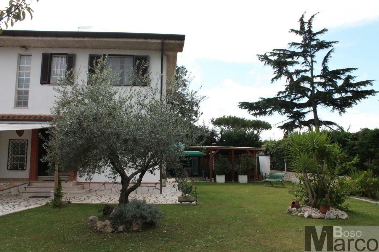 Il Grifo Hotel Sabaudia Exterior photo